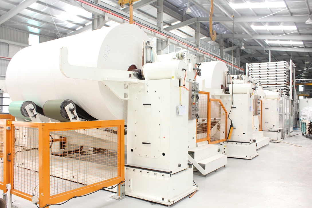 Dây chuyền sản xuất giấy vệ sinh và khăn bếp tự động Chan Li - 4
